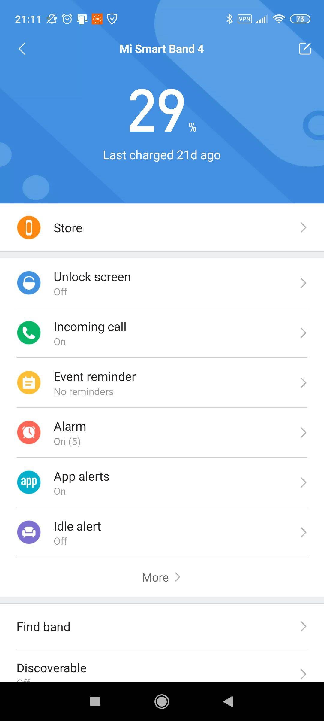 Nivoi baterije Xiaomi Mi Band 4 narukvice nakon njenog drugog punjenja